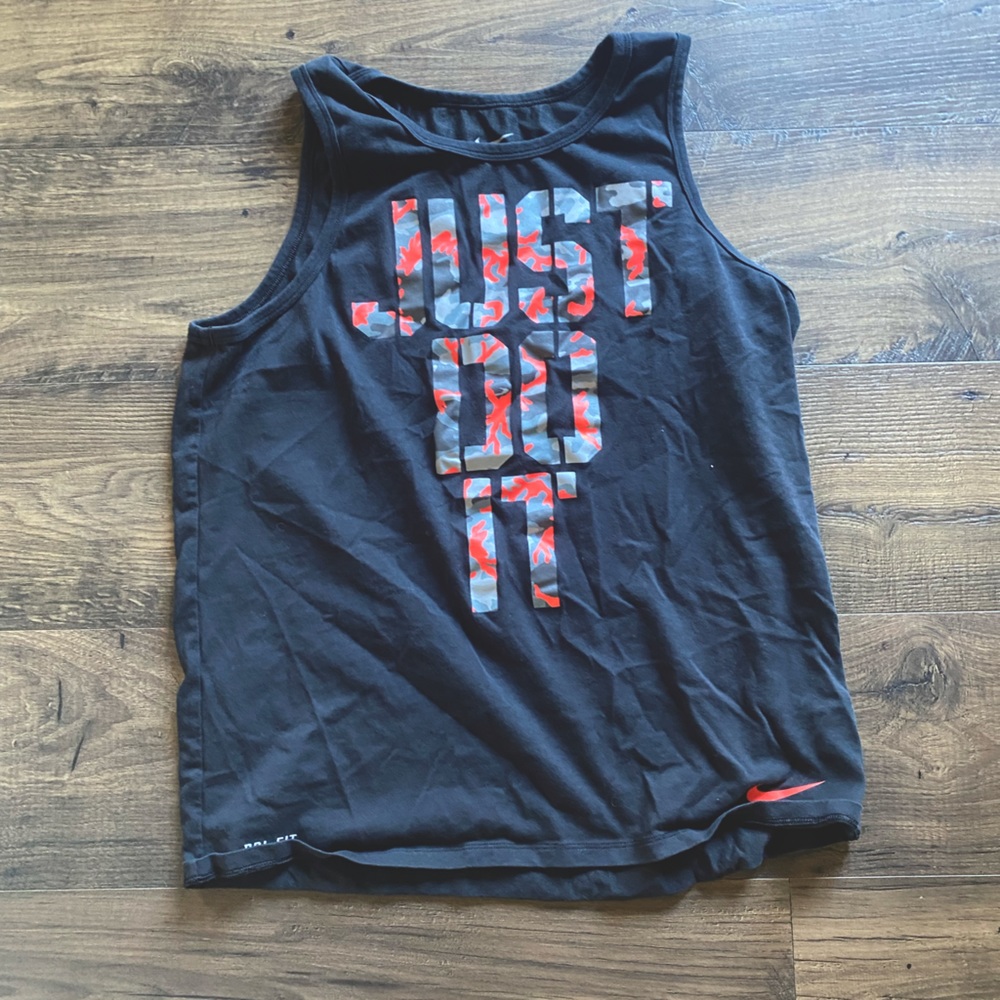Nike tank